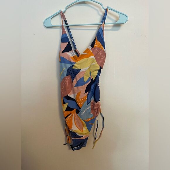 Kona Sol Kids One Piece with Leaf Design - Picture 1 of 3